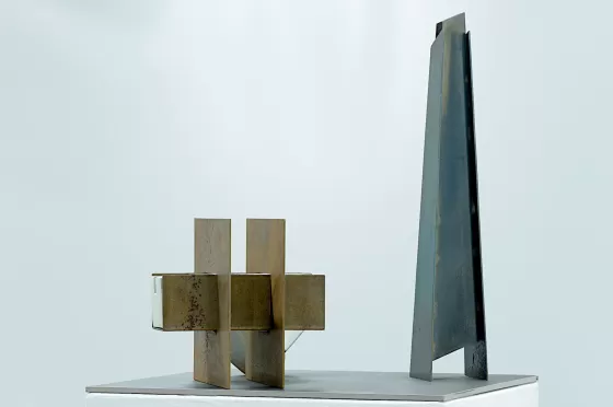 Steel and Ceramic Qubits